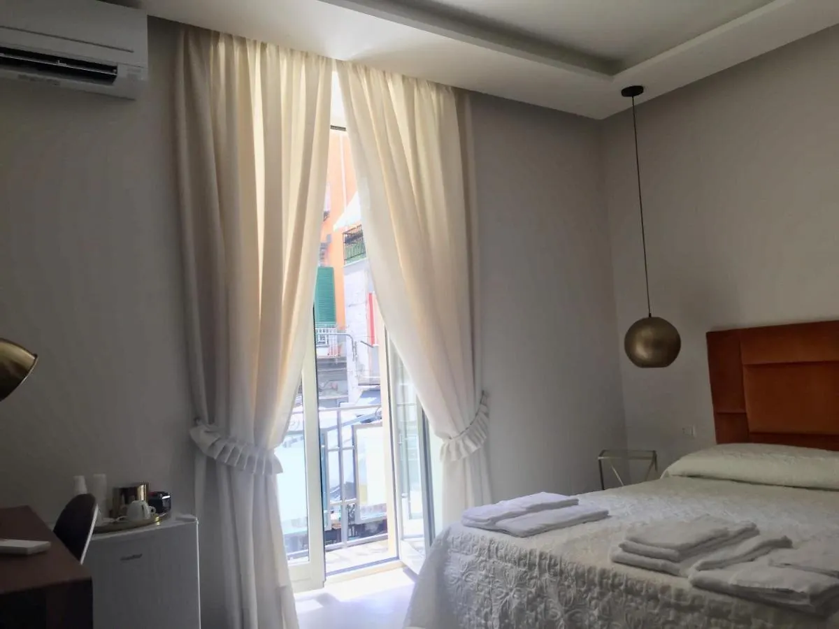 “A Piazzetta” Hotel Napoli 0*,  Italien